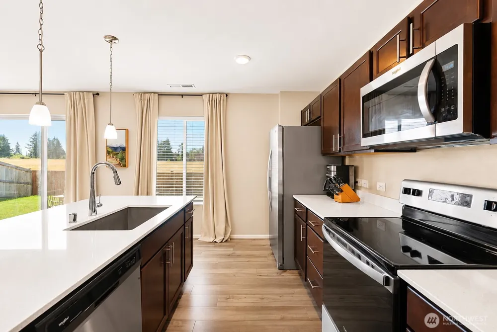 15115 Iverson Loop SE Yelm, WA 98597
