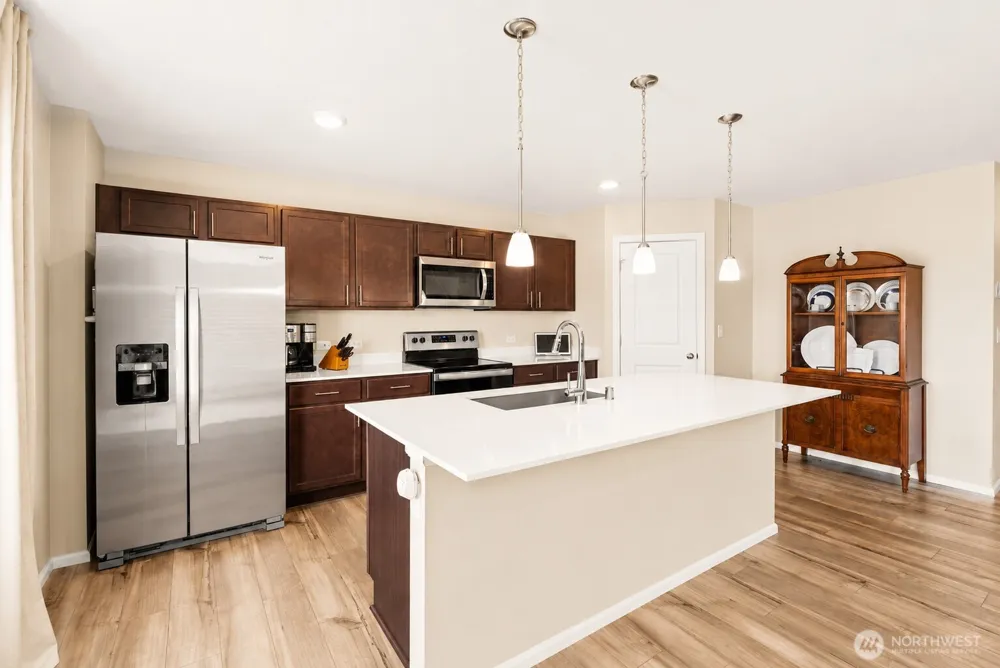 15115 Iverson Loop SE Yelm, WA 98597