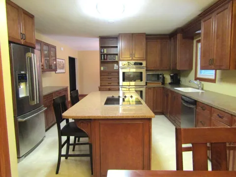 407 Eichelberger Avenue