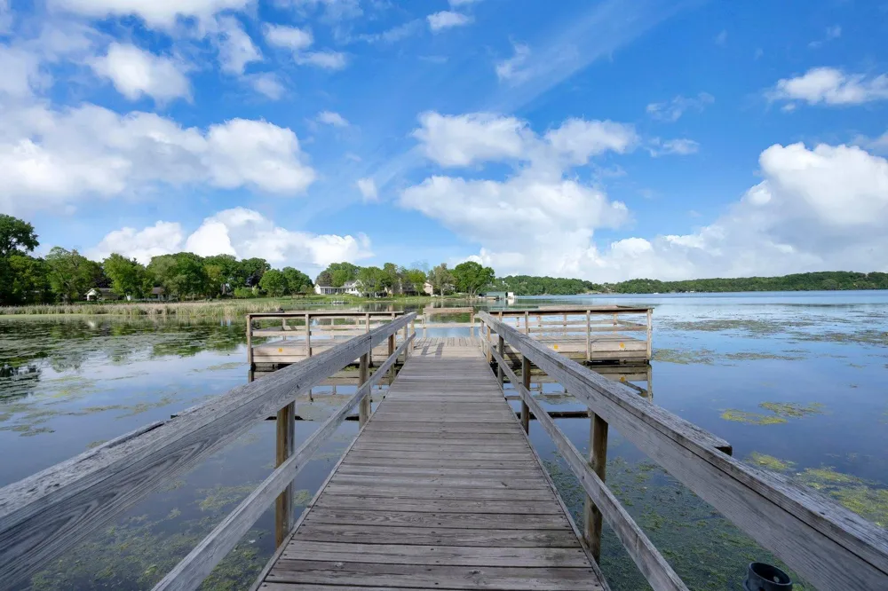 6800 Bellflower Drive Minnetrista, MN 55331