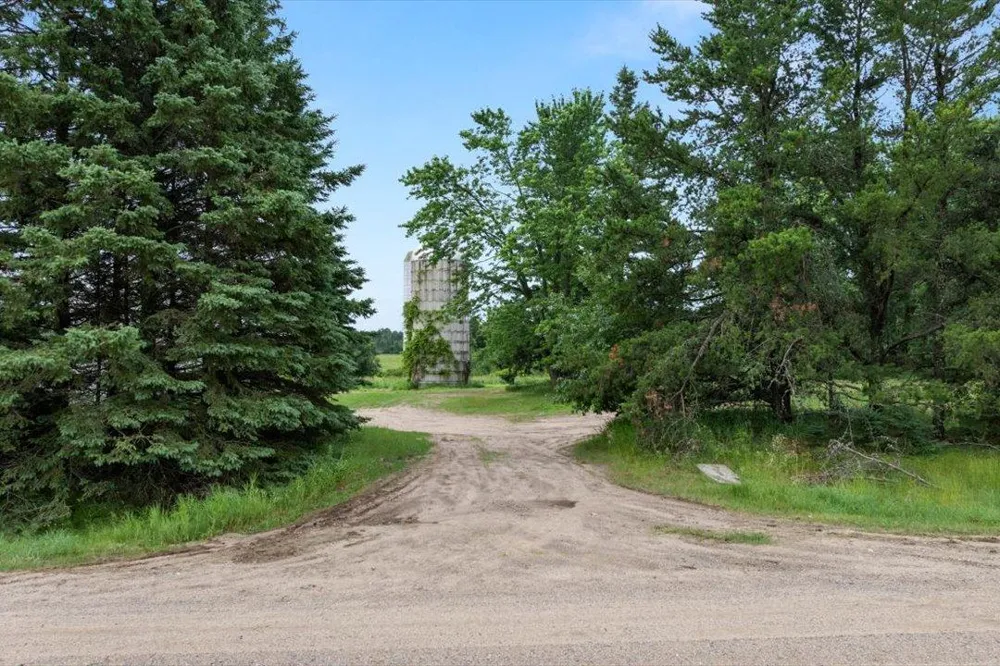 7625 96th Street SW Motley, MN 56466