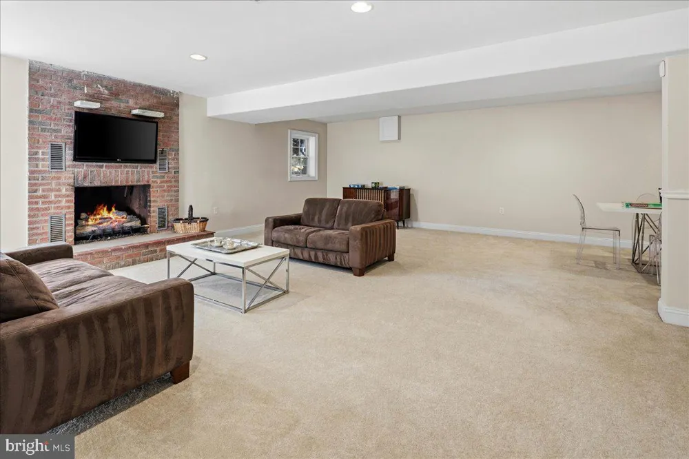 11846 CHAPEL ROAD Clifton, VA 20124
