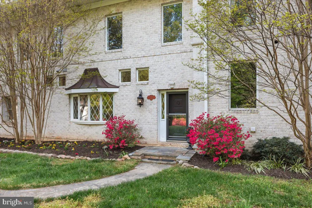 11846 CHAPEL ROAD Clifton, VA 20124