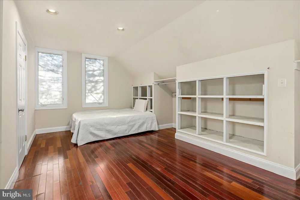 11846 CHAPEL ROAD Clifton, VA 20124