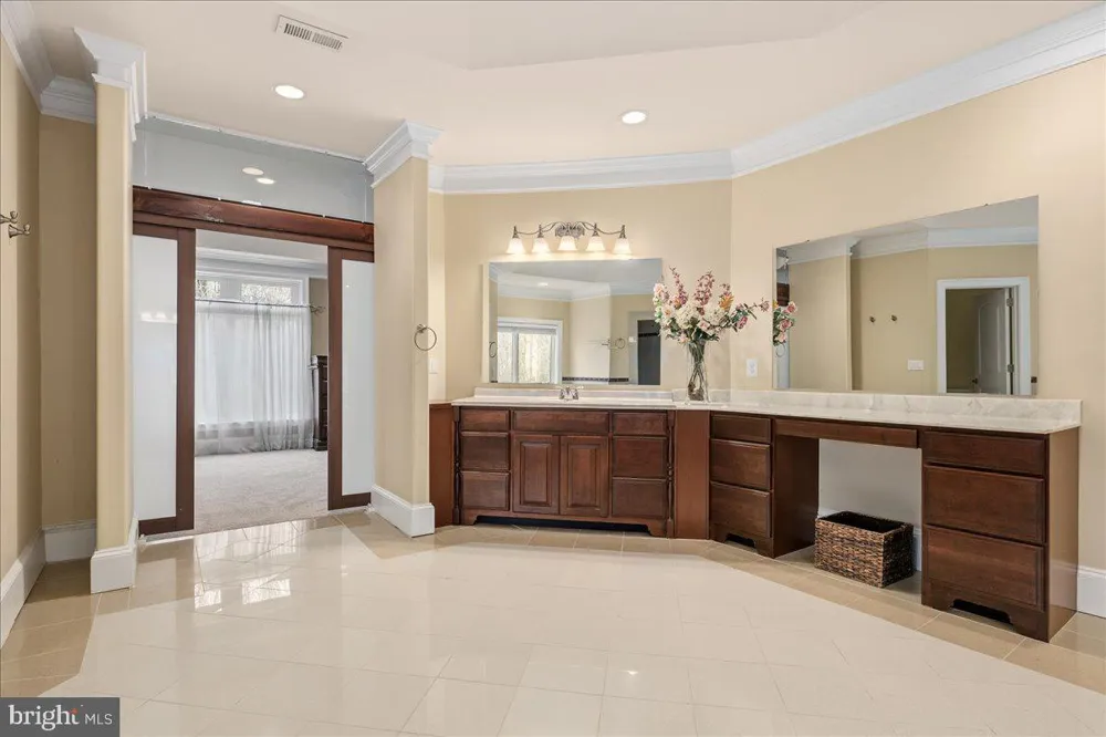 11846 CHAPEL ROAD Clifton, VA 20124