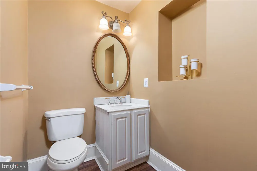 11846 CHAPEL ROAD Clifton, VA 20124