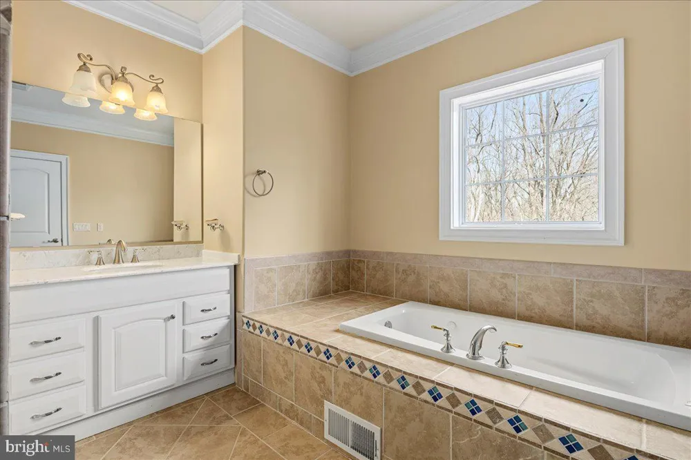 11846 CHAPEL ROAD Clifton, VA 20124