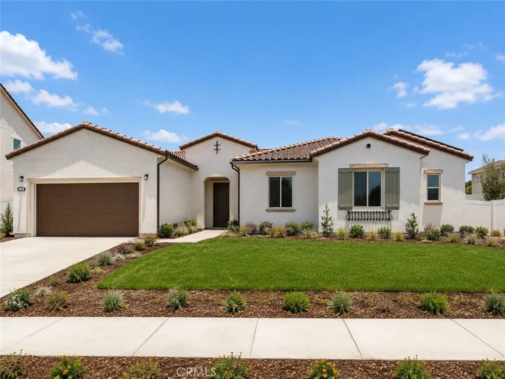 1438 E Highland Avenue Redlands, CA 92374