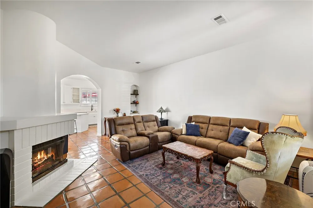 24375 Landover Laguna Hills, CA 92653
