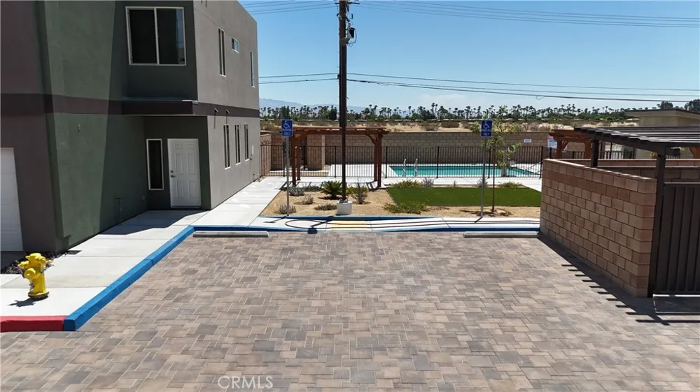 33040 Rancho Vista Drive Cathedral City, CA 92234
