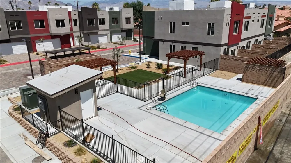 33040 Rancho Vista Drive Cathedral City, CA 92234