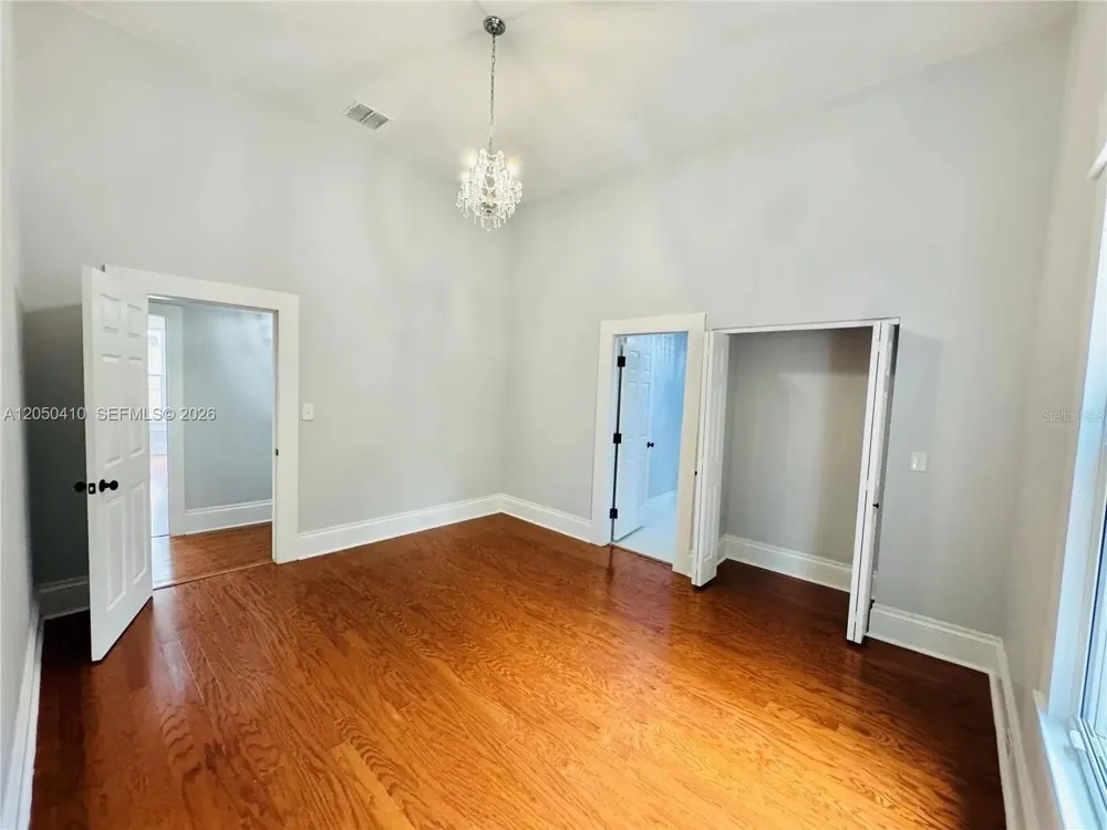 1017 E 19 AVE #0 Tampa, FL 33605
