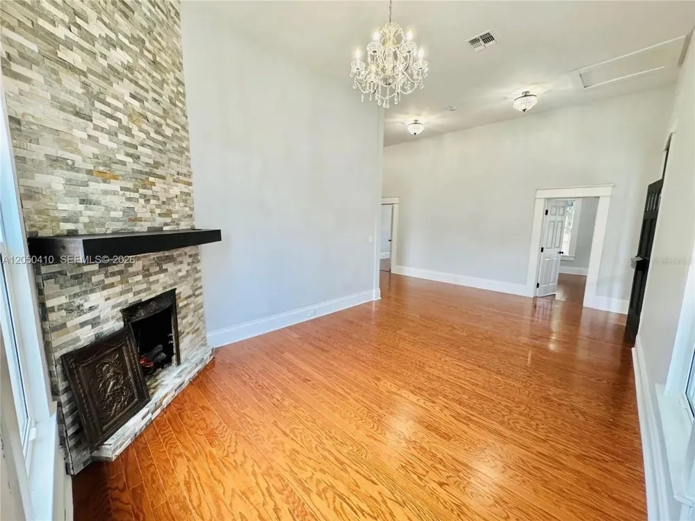 1017 E 19 AVE #0 Tampa, FL 33605