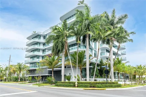 9901 W Bay Harbor Dr #502