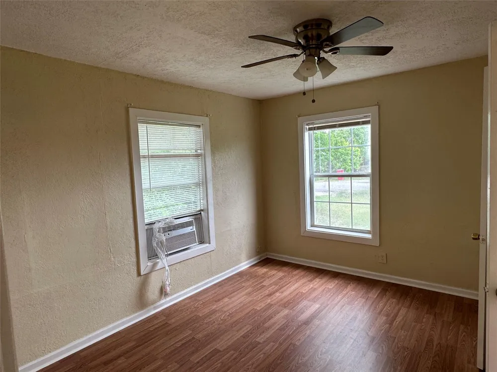 626 W 7th Street Freeport, TX 77541