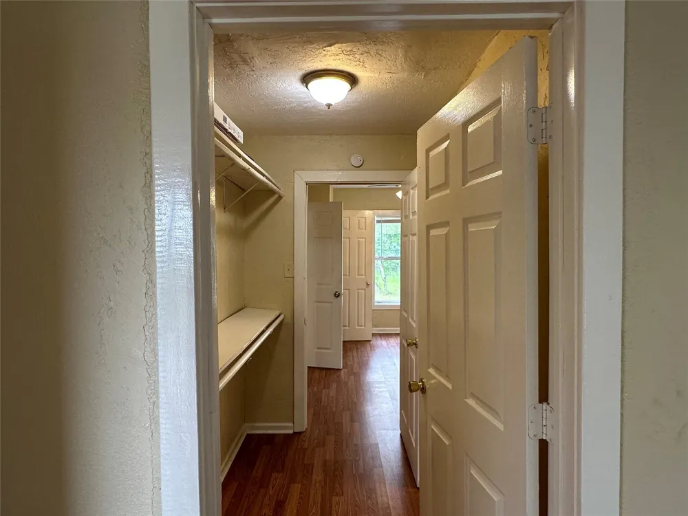 626 W 7th Street Freeport, TX 77541