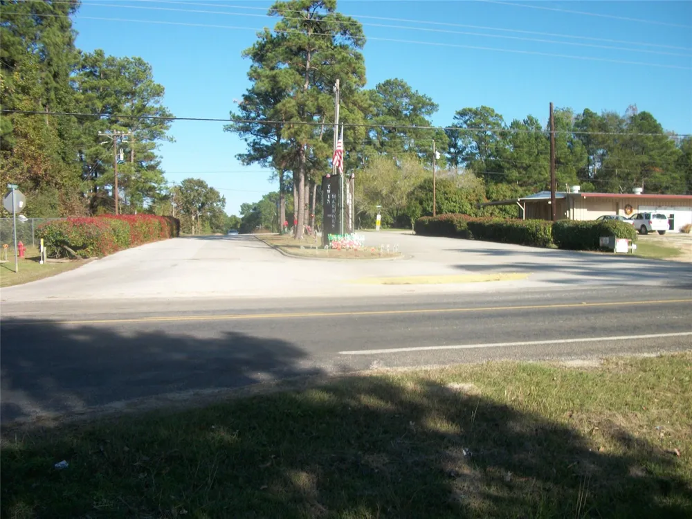 497 Valleyview Drive Onalaska, TX 77360