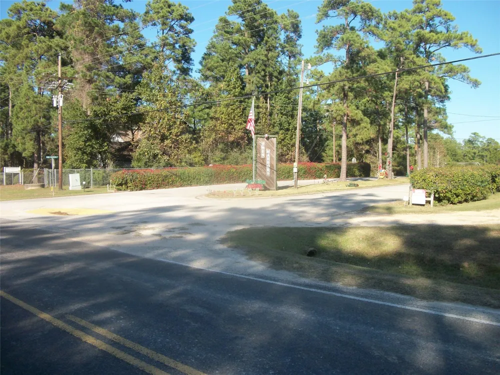 497 Valleyview Drive Onalaska, TX 77360