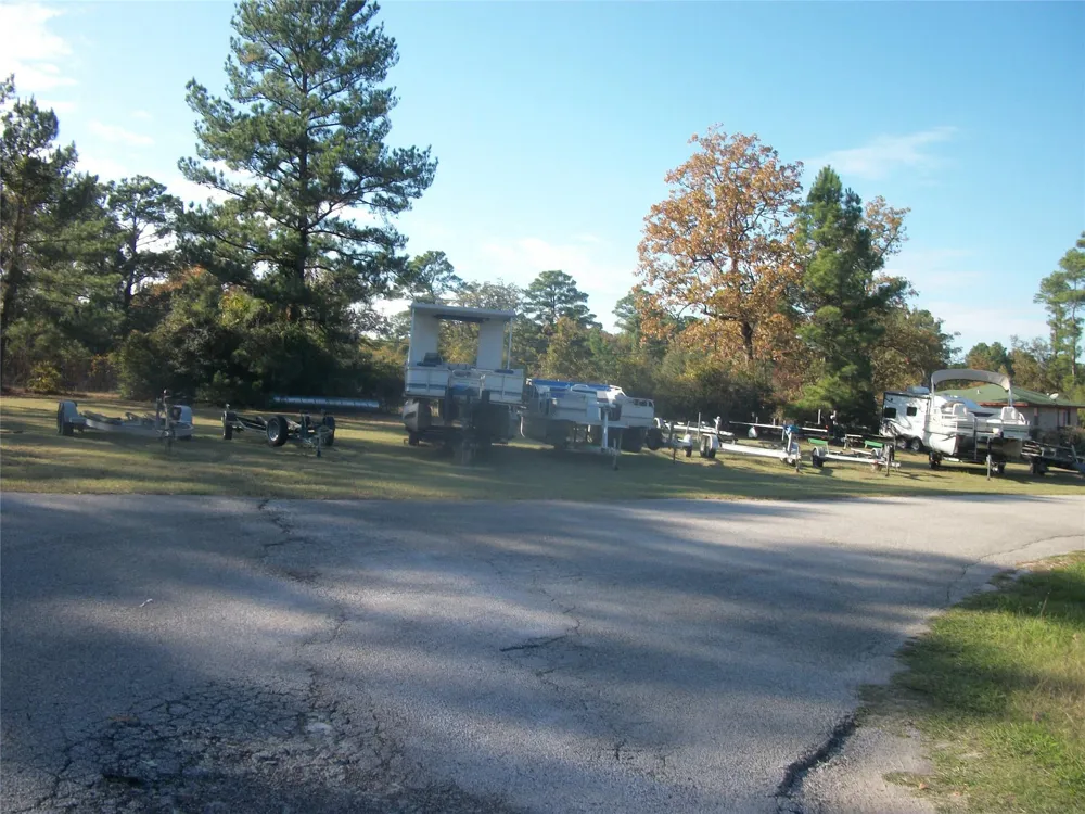 497 Valleyview Drive Onalaska, TX 77360