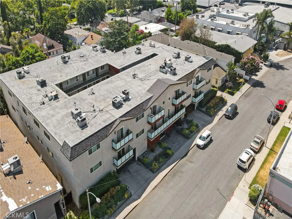 525 S Shelton Street #205 Burbank, CA 91506