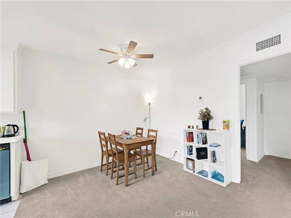 525 S Shelton Street #205 Burbank, CA 91506