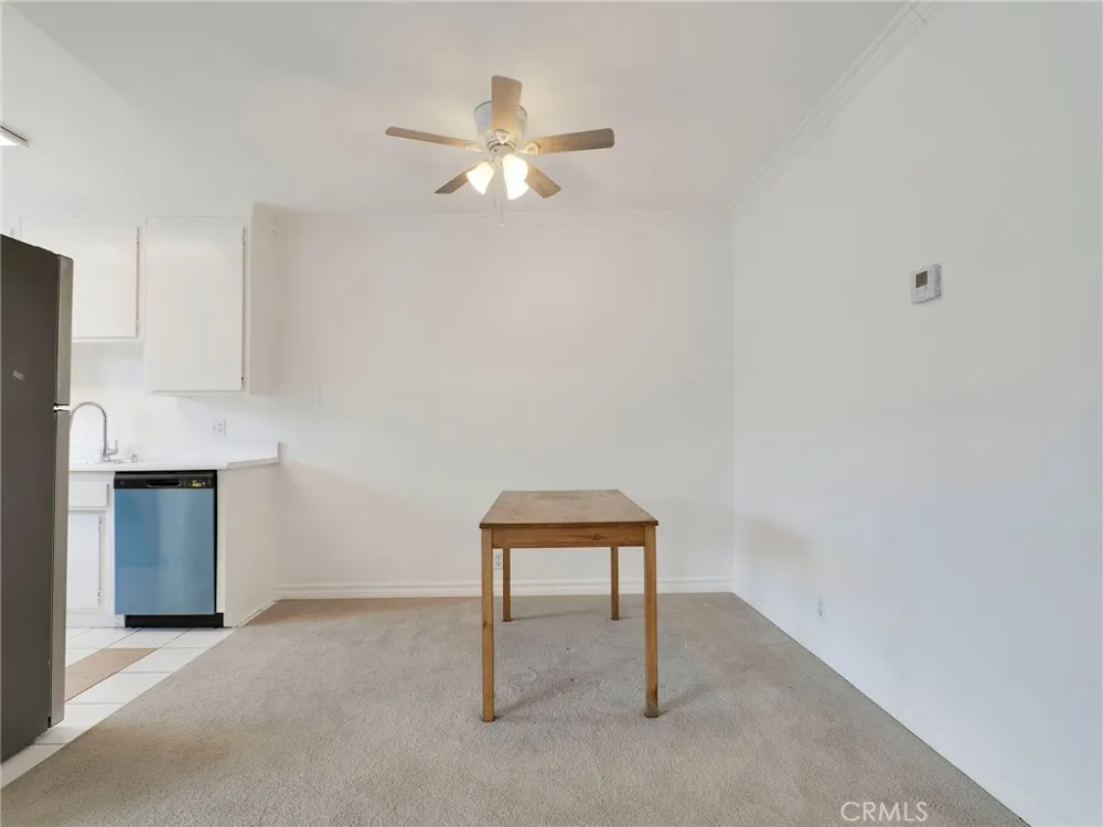 525 S Shelton Street #205 Burbank, CA 91506