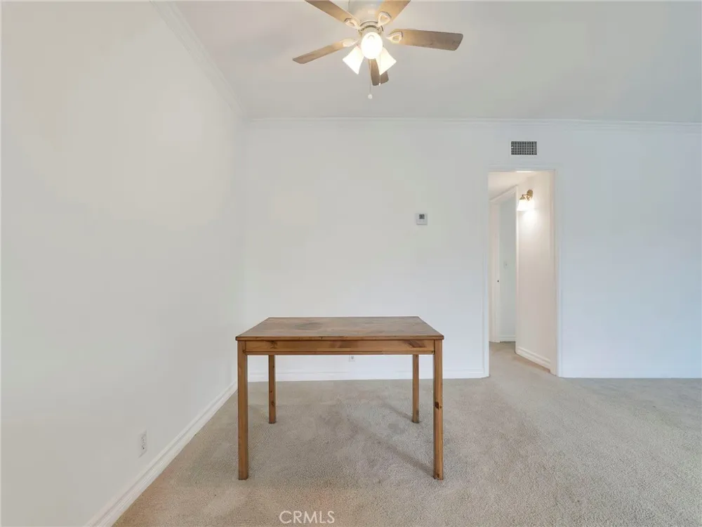 525 S Shelton Street #205 Burbank, CA 91506