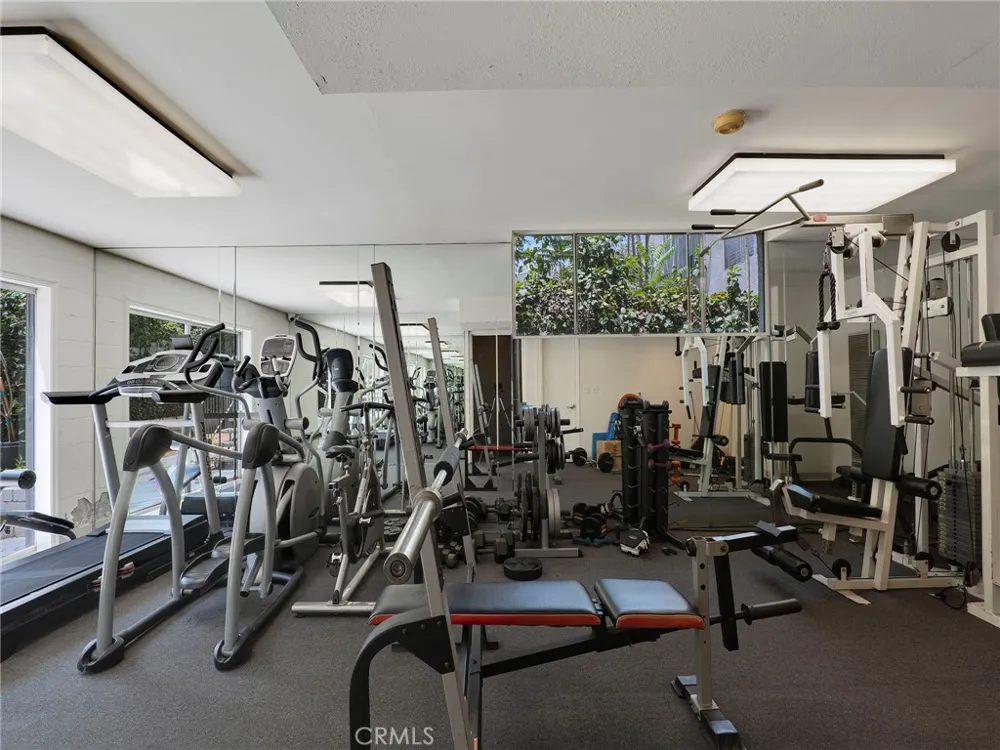 525 S Shelton Street #205 Burbank, CA 91506