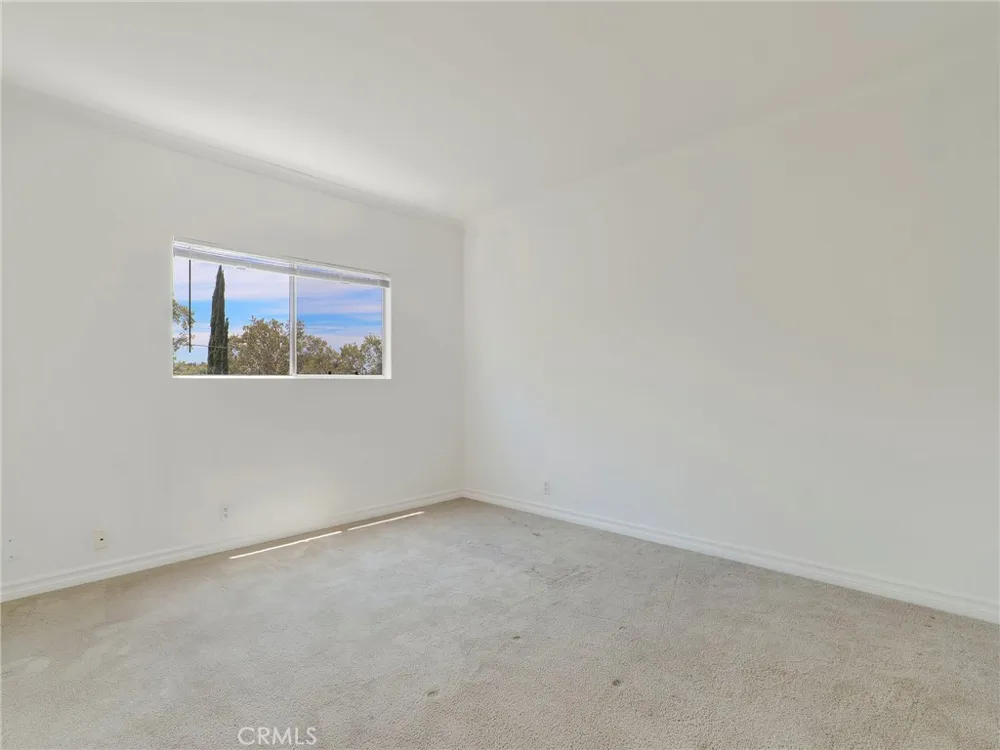 525 S Shelton Street #205 Burbank, CA 91506