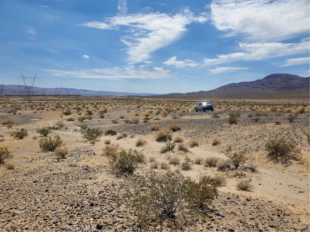 37211 Paradise Springs Yermo, CA 92398