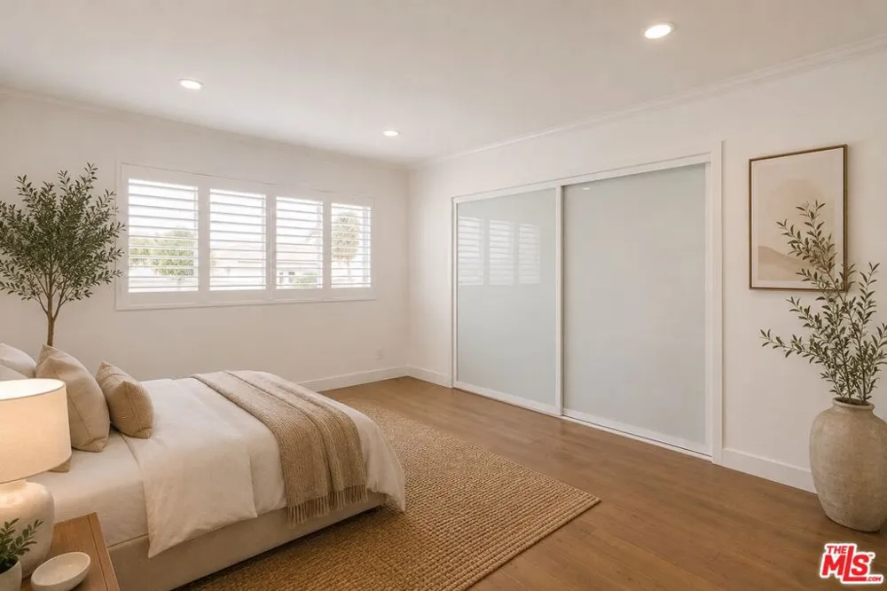 933 11th Street #21 Santa Monica, CA 90403