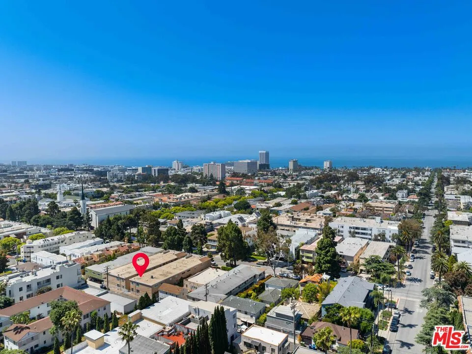 933 11th Street #21 Santa Monica, CA 90403