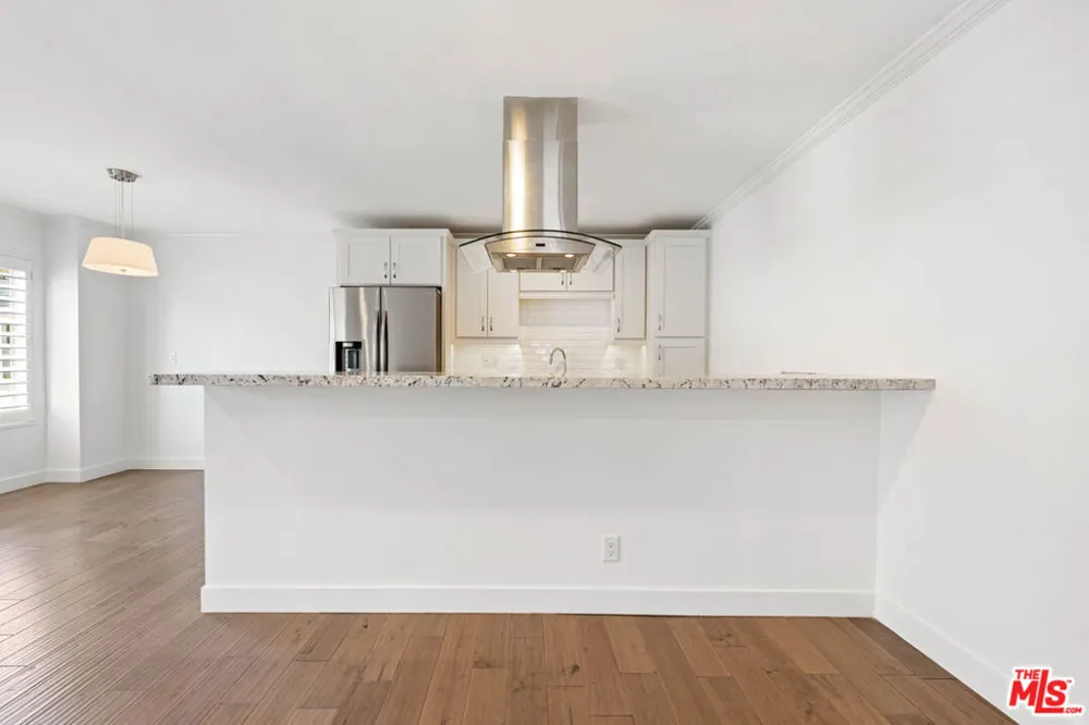 933 11th Street #21 Santa Monica, CA 90403
