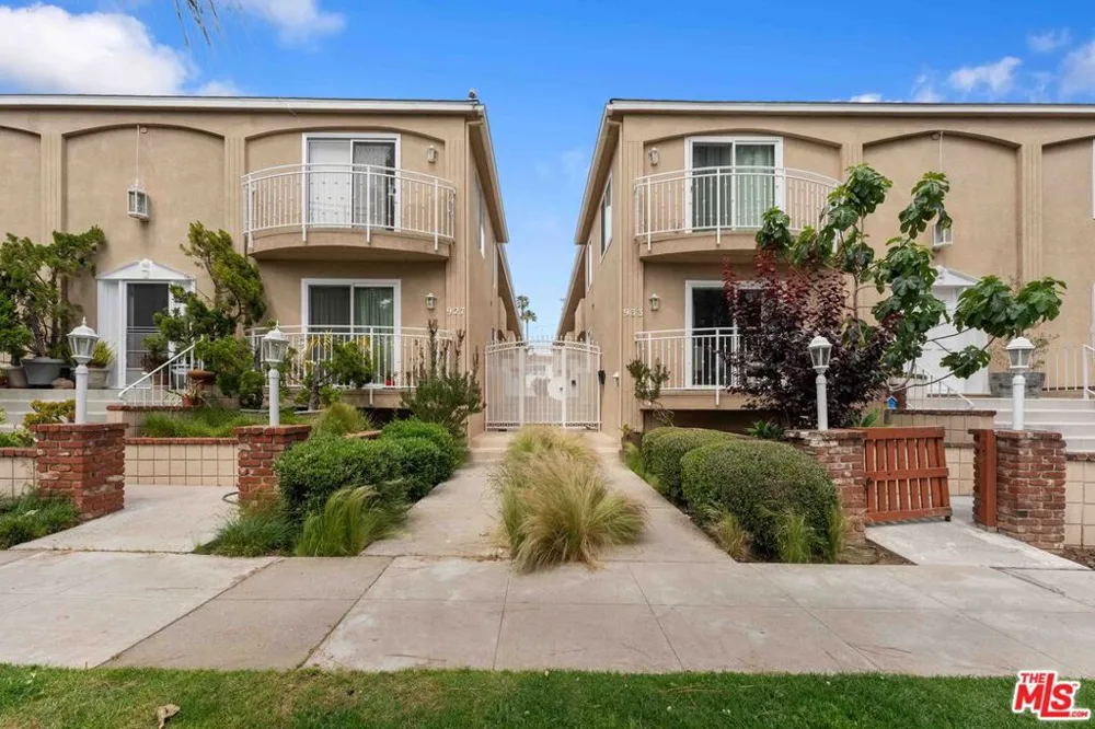 933 11th Street #21 Santa Monica, CA 90403
