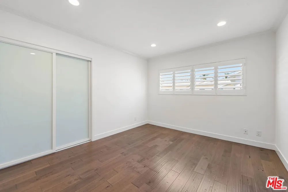933 11th Street #21 Santa Monica, CA 90403
