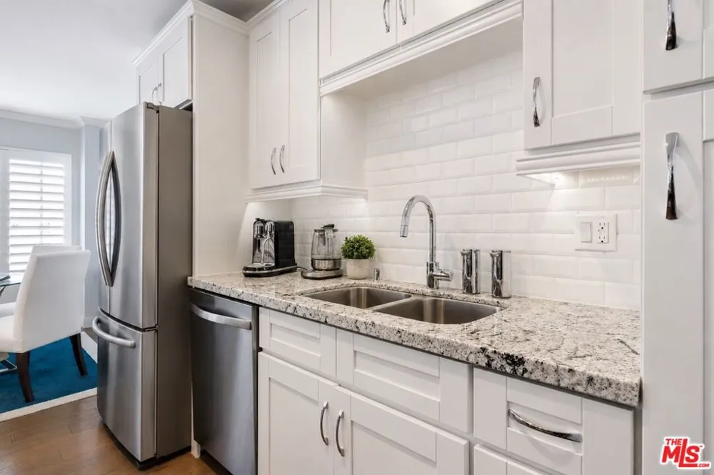 933 11th Street #21 Santa Monica, CA 90403