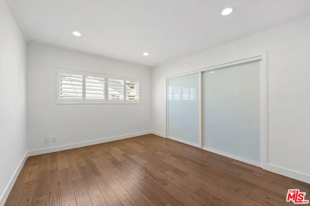 933 11th Street #21 Santa Monica, CA 90403