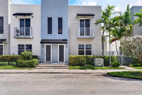 405 NE 35th Ct #5