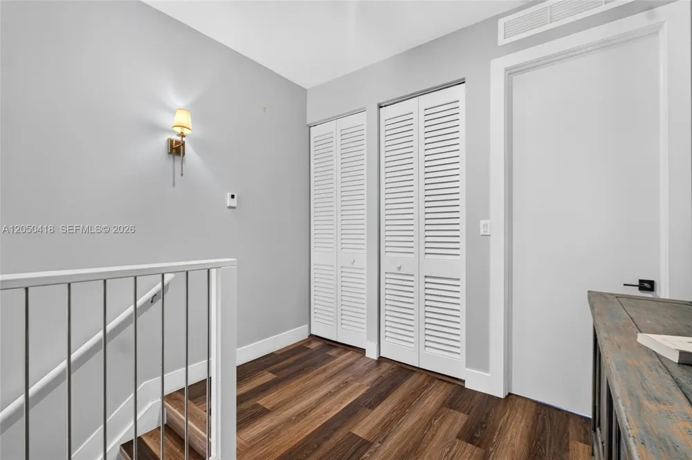 405 NE 35th Ct #5 Oakland Park, FL 33334