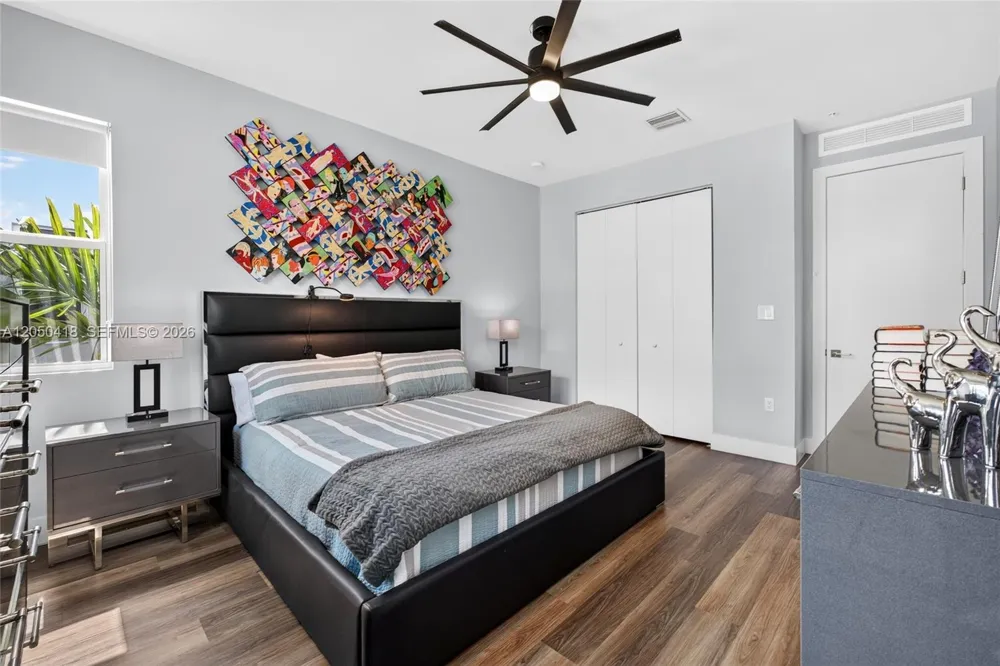 405 NE 35th Ct #5 Oakland Park, FL 33334