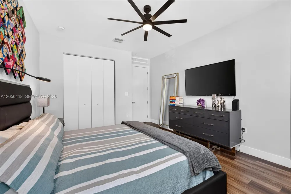 405 NE 35th Ct #5 Oakland Park, FL 33334