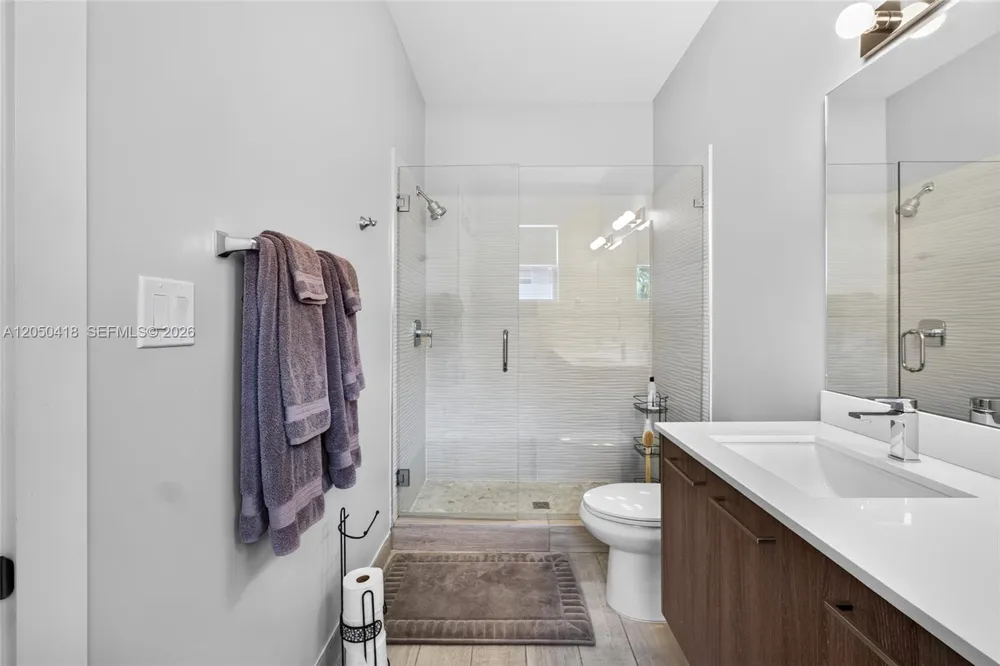 405 NE 35th Ct #5 Oakland Park, FL 33334