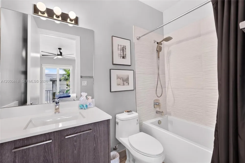405 NE 35th Ct #5 Oakland Park, FL 33334