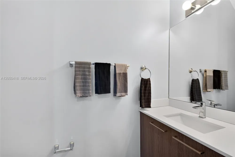 405 NE 35th Ct #5 Oakland Park, FL 33334