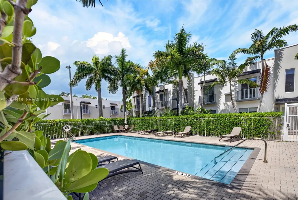 405 NE 35th Ct #5 Oakland Park, FL 33334