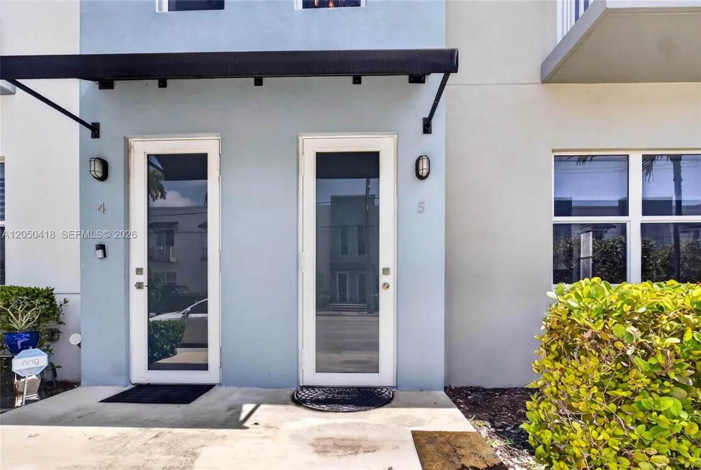 405 NE 35th Ct #5 Oakland Park, FL 33334