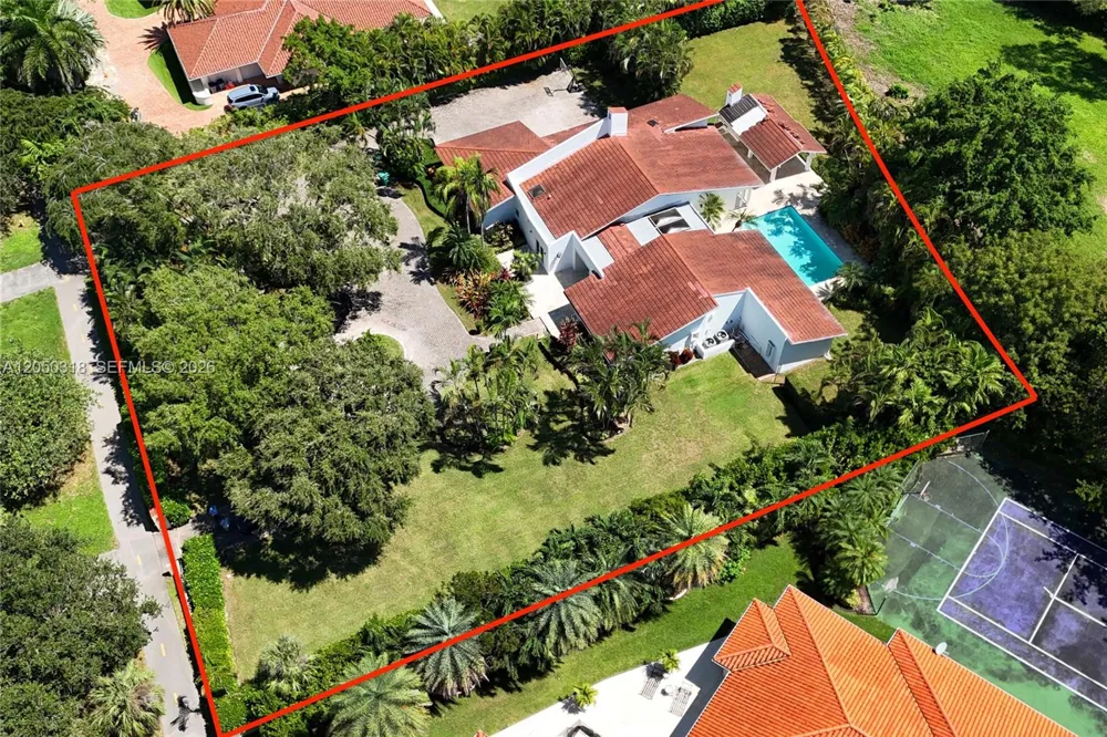 8303 Old Cutler Rd Coral Gables, FL 33143