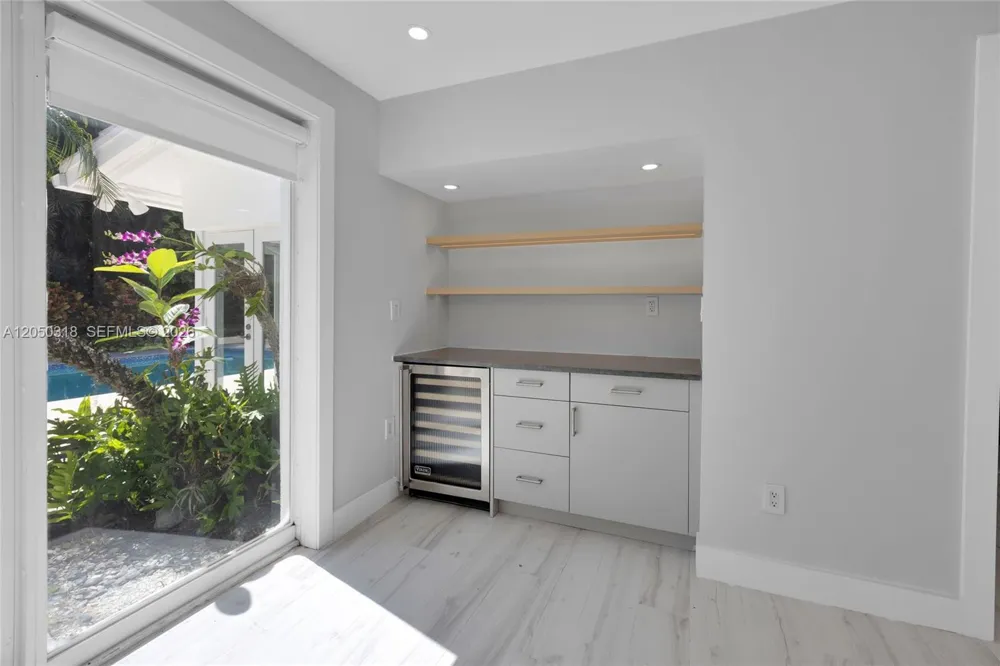 8303 Old Cutler Rd Coral Gables, FL 33143