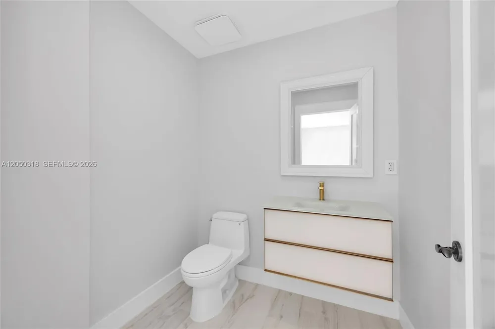 8303 Old Cutler Rd Coral Gables, FL 33143
