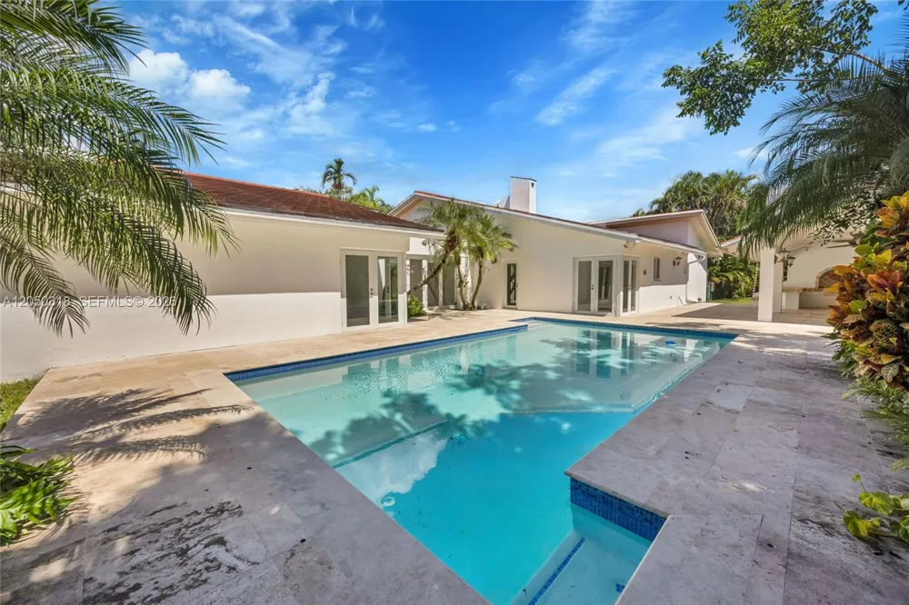 8303 Old Cutler Rd Coral Gables, FL 33143